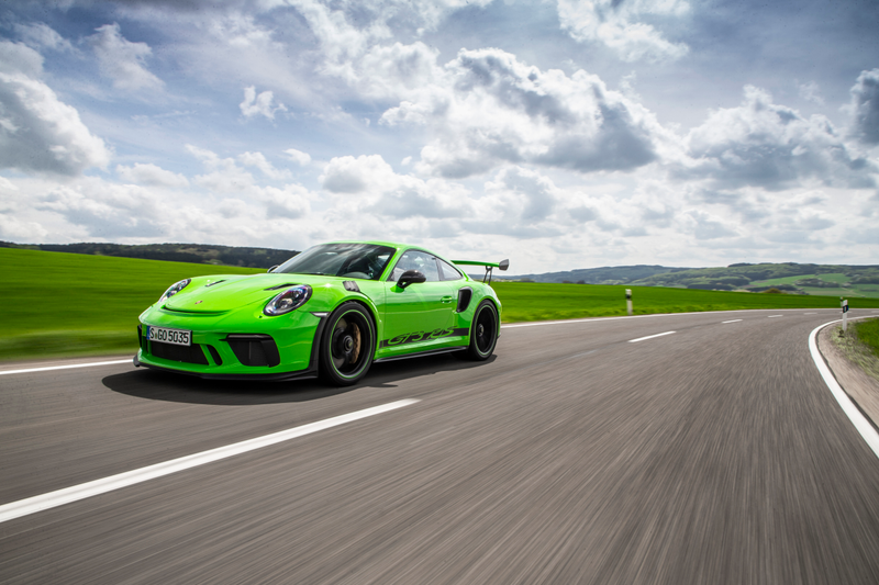 Illustration for article titled Put These Very Good 2019 Porsche 911 GT3 RS Photos In Your Life